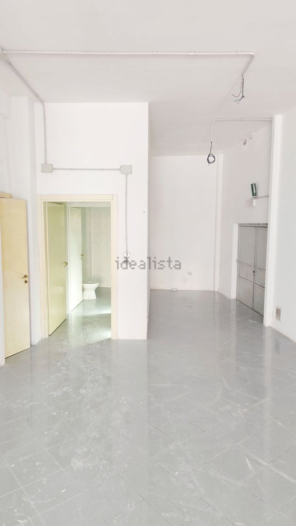 negozio in affitto ad Albisola Superiore