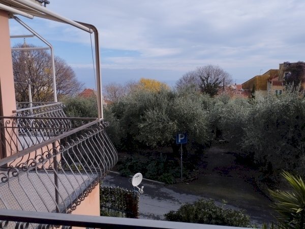 appartamento in affitto ad Andora in zona Rollo