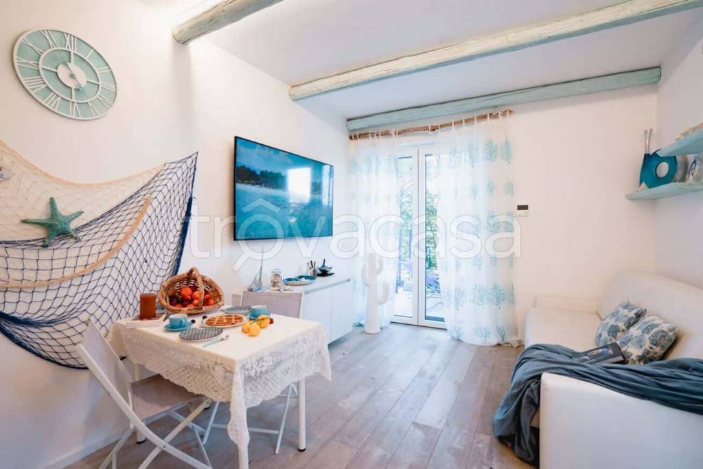 appartamento in affitto ad Andora