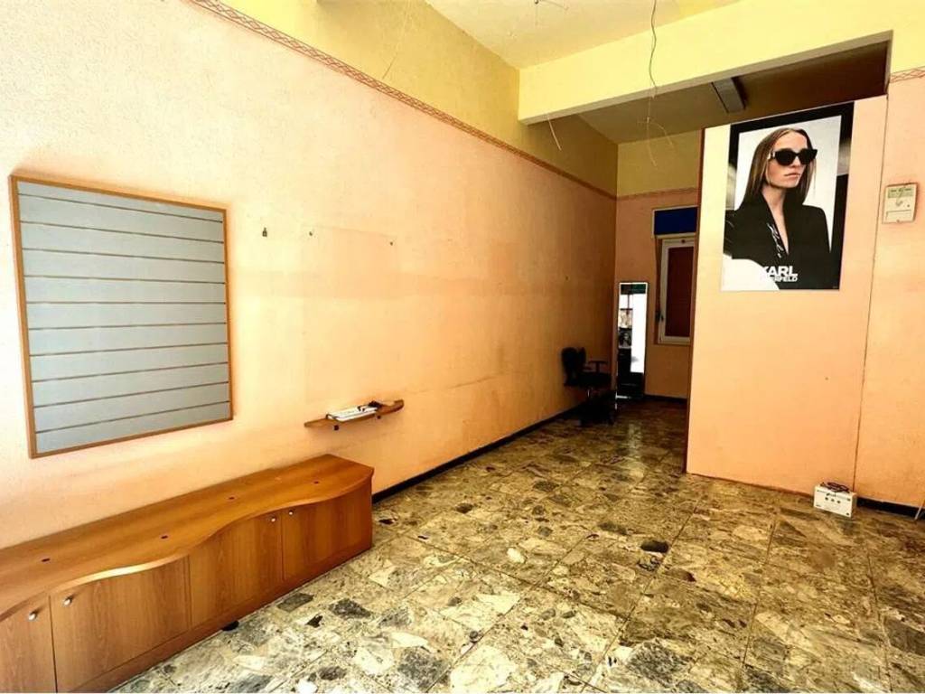 negozio in affitto a Borghetto Santo Spirito