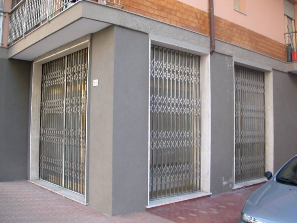 negozio in affitto a Borghetto Santo Spirito