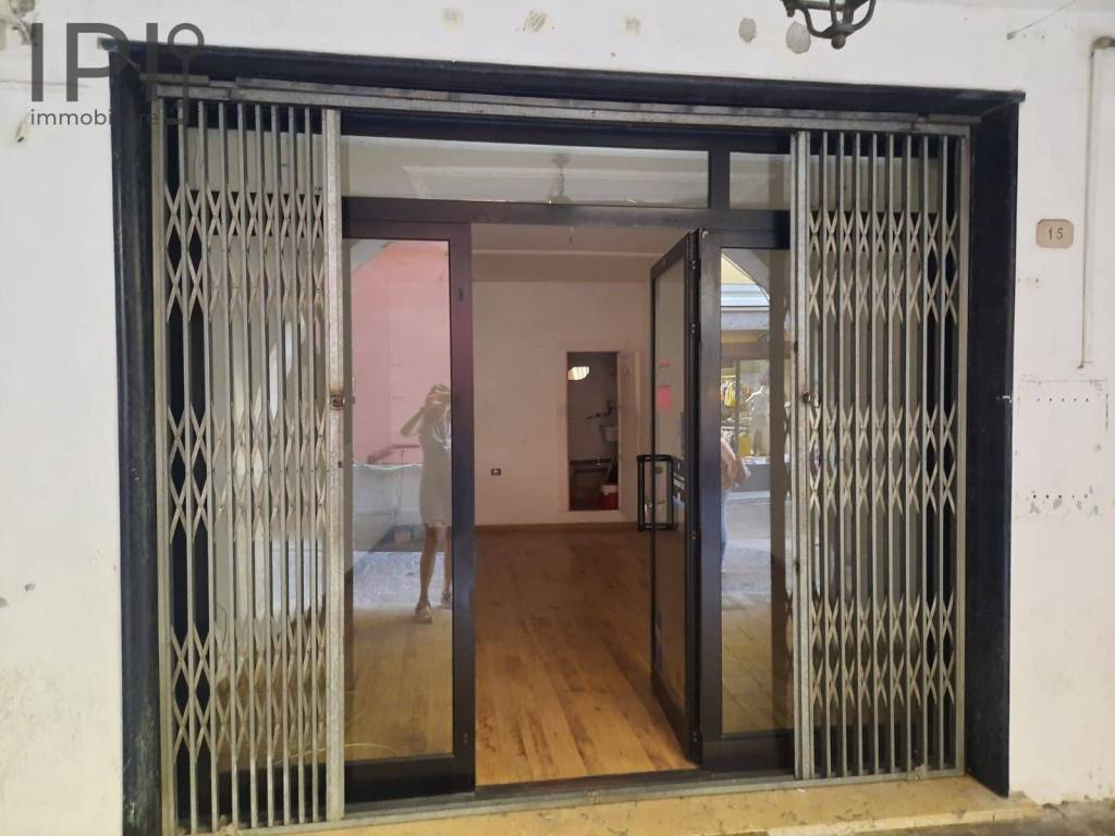 negozio in affitto a Cairo Montenotte