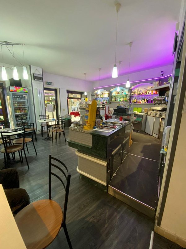 negozio in affitto a Carcare