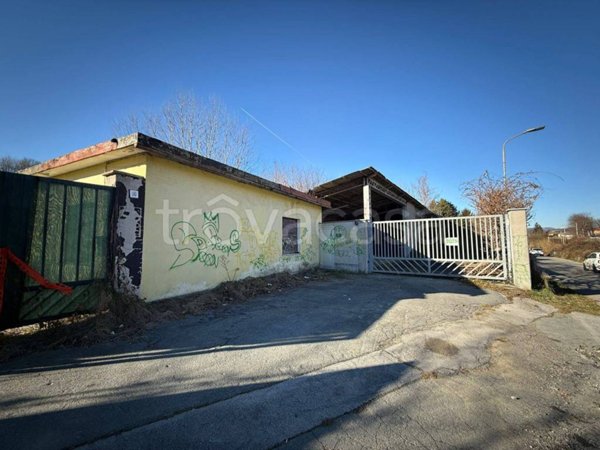 locale commerciale in affitto a Carcare