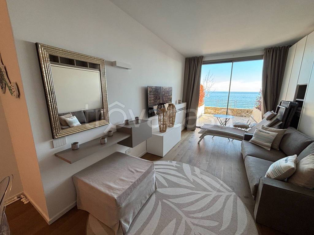 appartamento in affitto a Celle Ligure