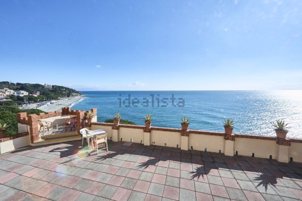 appartamento in affitto a Celle Ligure