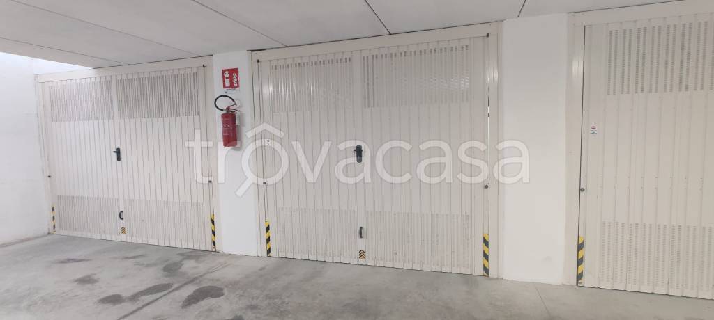 box auto in affitto a Celle Ligure in zona Costa