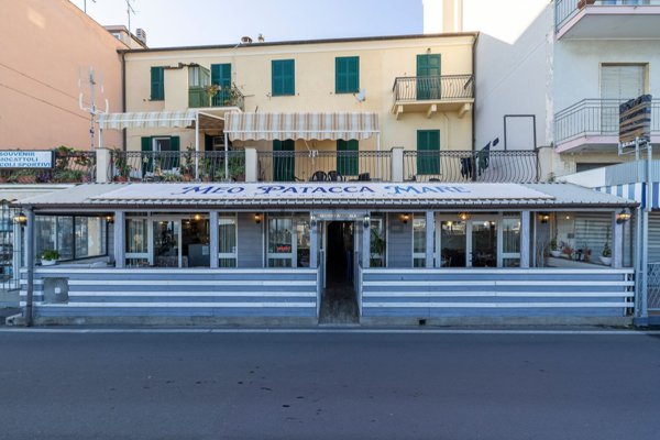 negozio in affitto a Ceriale