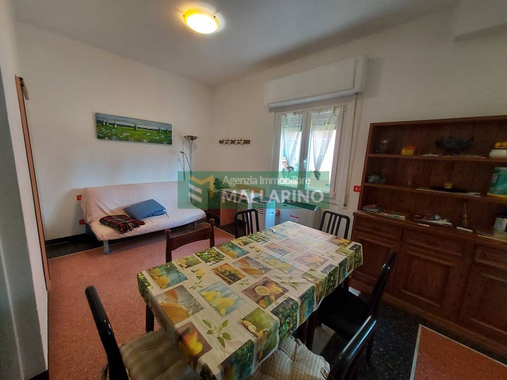 appartamento in affitto a Finale Ligure in zona Varigotti