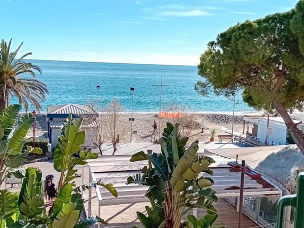 appartamento in affitto a Finale Ligure