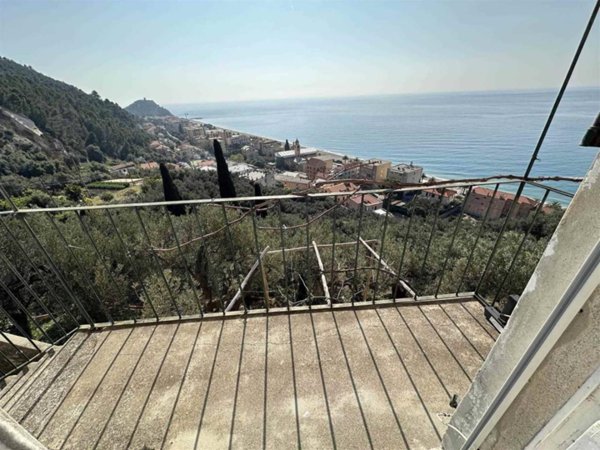 appartamento in affitto a Finale Ligure in zona Varigotti