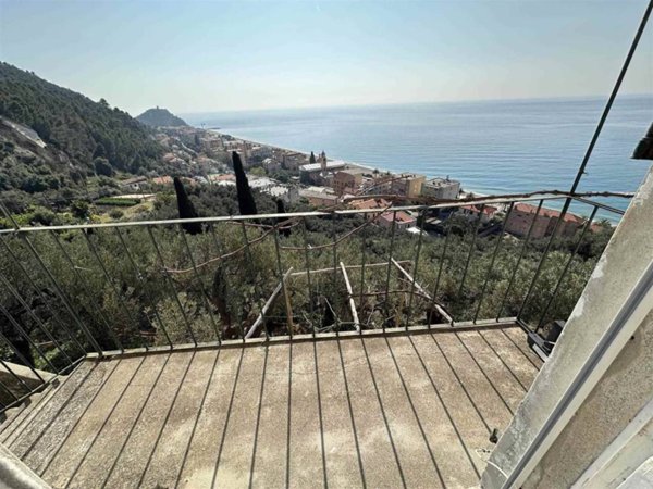 appartamento in affitto a Finale Ligure in zona Varigotti
