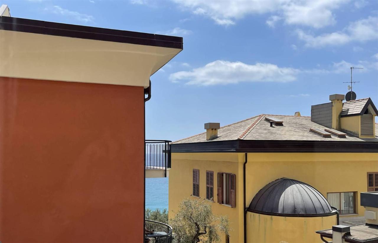appartamento in affitto a Finale Ligure in zona Varigotti