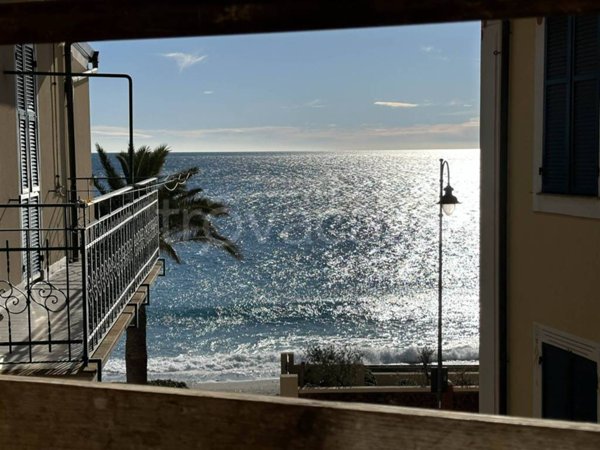appartamento in affitto a Finale Ligure in zona Varigotti