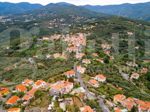 appartamento in affitto a Finale Ligure in zona Gorra