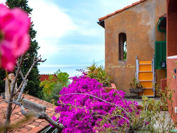 casa indipendente in affitto a Finale Ligure in zona Varigotti