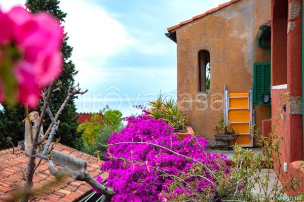 casa indipendente in affitto a Finale Ligure in zona Varigotti