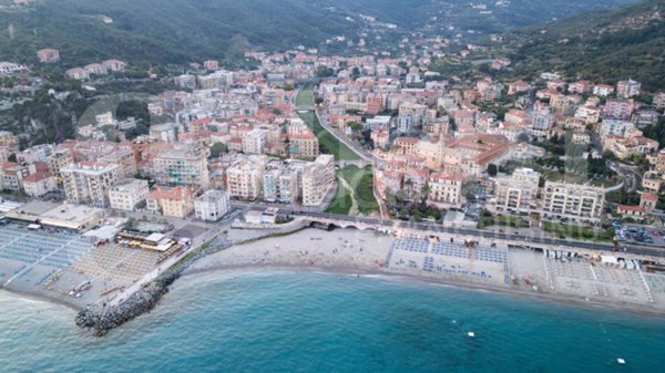 appartamento in affitto a Finale Ligure