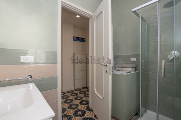 appartamento in affitto a Finale Ligure in zona Varigotti