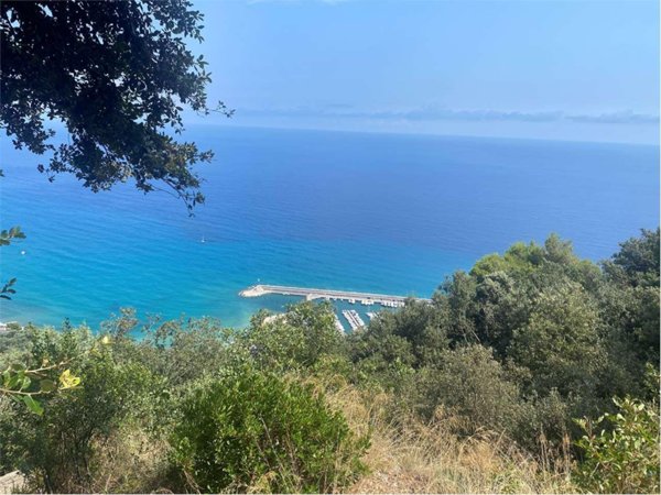 appartamento in affitto a Finale Ligure