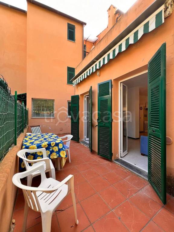 appartamento in affitto a Finale Ligure in zona Varigotti