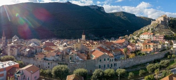 appartamento in affitto a Finale Ligure