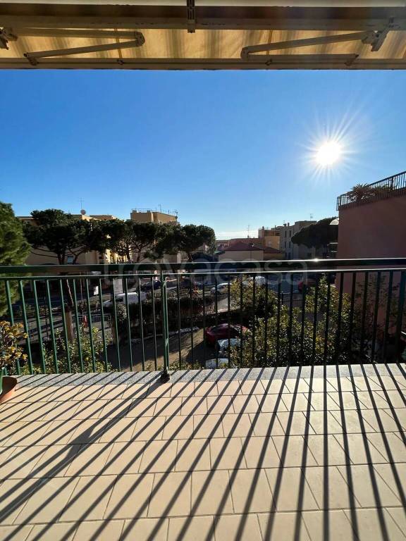 appartamento in affitto a Finale Ligure in zona Varigotti