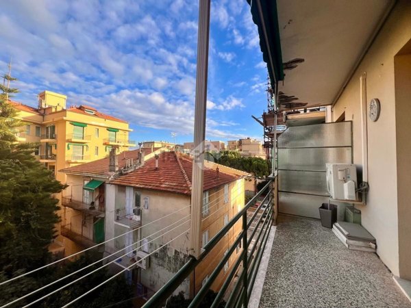 appartamento in affitto a Finale Ligure
