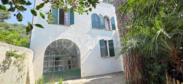 casa indipendente in affitto a Finale Ligure in zona Varigotti