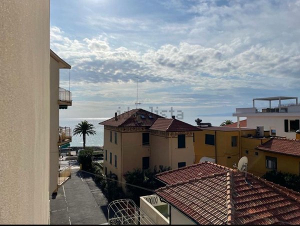 appartamento in affitto a Finale Ligure in zona Varigotti