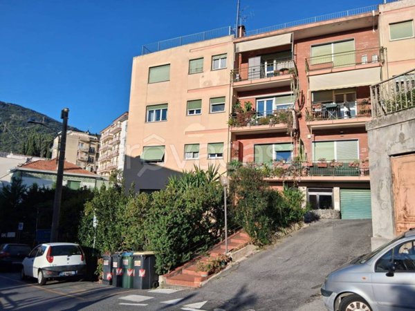 appartamento in affitto a Finale Ligure