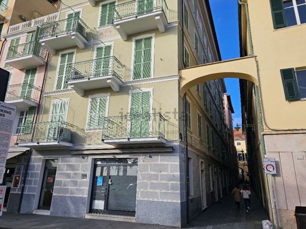 appartamento in affitto a Finale Ligure