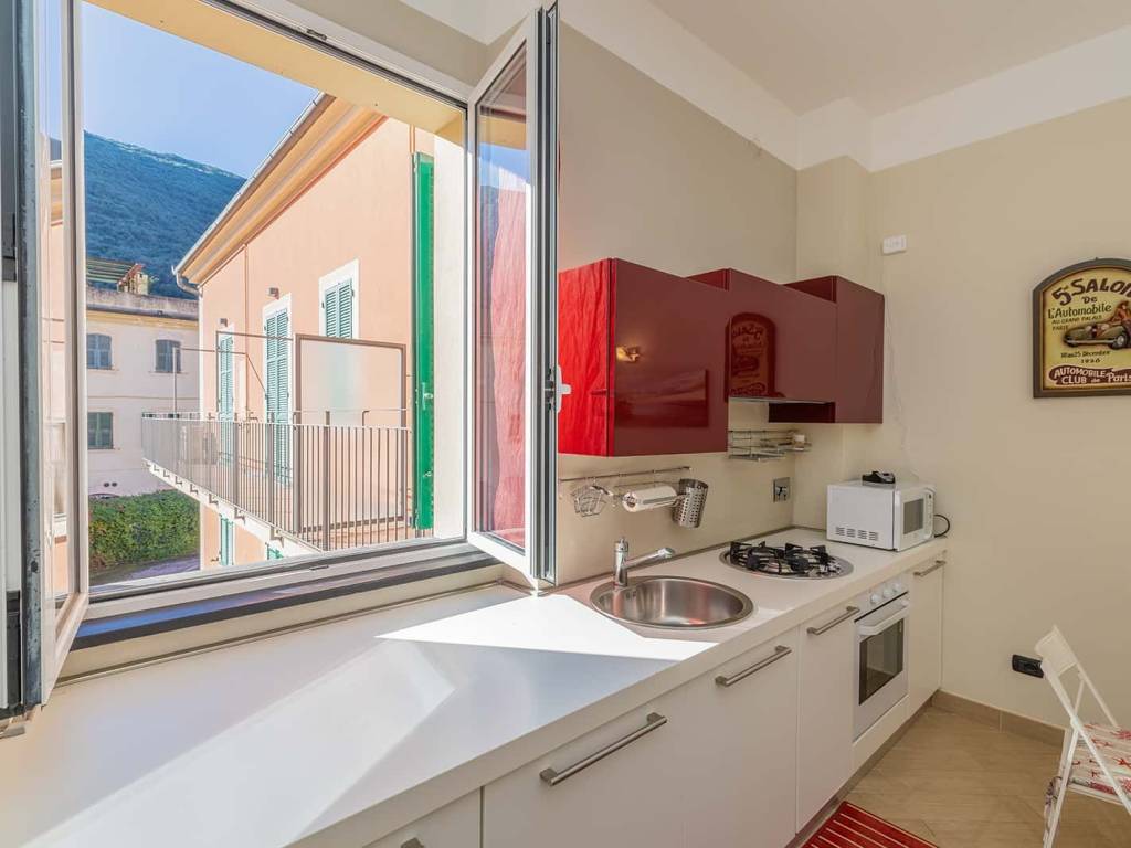 appartamento in affitto a Finale Ligure in zona Perti