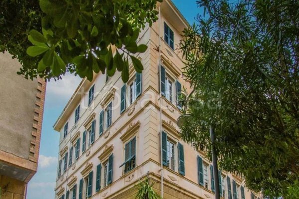 negozio in affitto a Finale Ligure