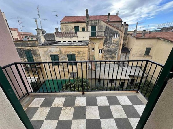 appartamento in affitto a Finale Ligure in zona Varigotti