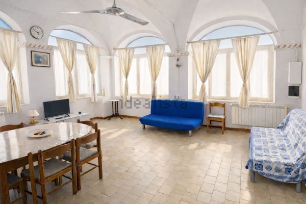 appartamento in affitto a Finale Ligure