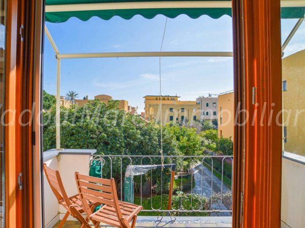 appartamento in affitto a Finale Ligure in zona Varigotti