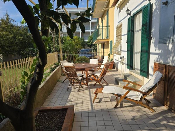 appartamento in affitto a Finale Ligure