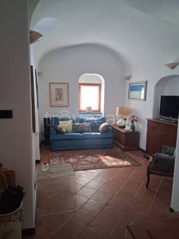 appartamento in affitto a Finale Ligure in zona Varigotti