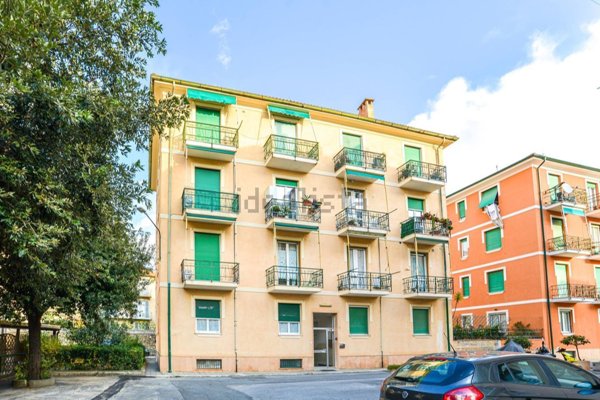 appartamento in affitto a Finale Ligure in zona Calvisio