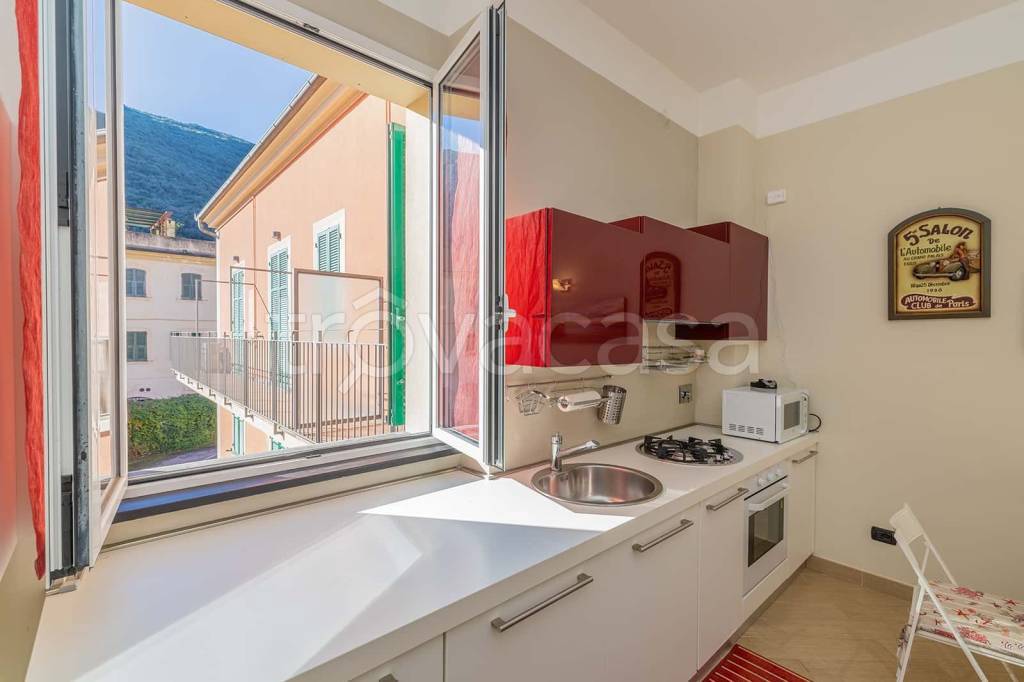 appartamento in affitto a Finale Ligure in zona Perti