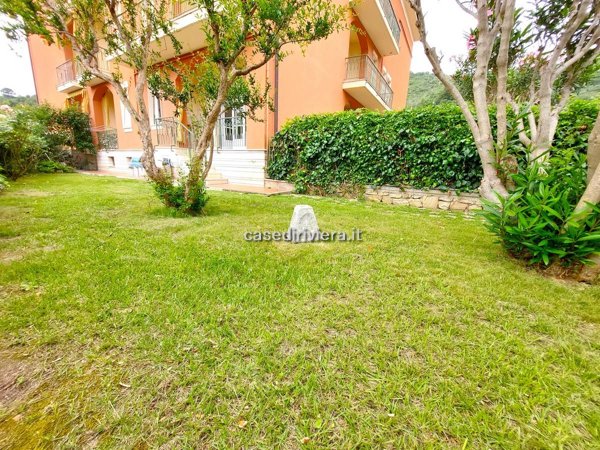 appartamento in affitto a Finale Ligure in zona Calvisio