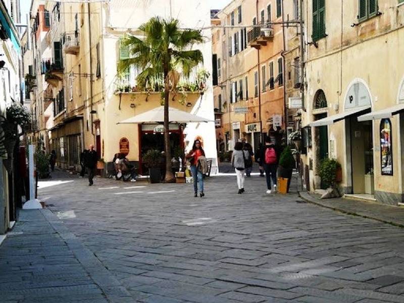 appartamento in affitto a Finale Ligure