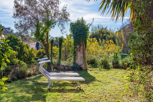 casa indipendente in affitto a Finale Ligure
