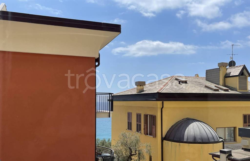 appartamento in affitto a Finale Ligure in zona Varigotti