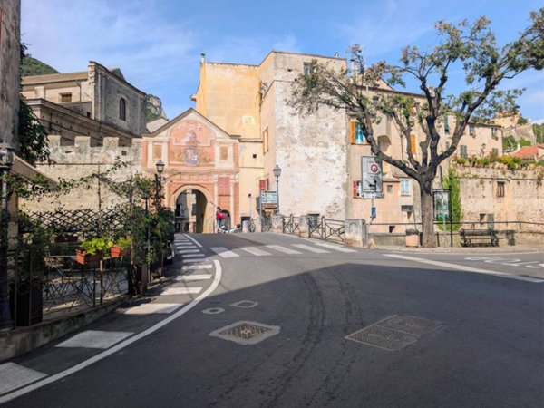 appartamento in affitto a Finale Ligure