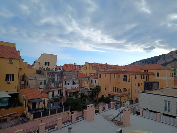 appartamento in affitto a Finale Ligure