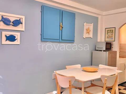 appartamento in affitto a Finale Ligure in zona Varigotti
