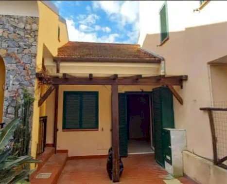 casa indipendente in affitto a Garlenda