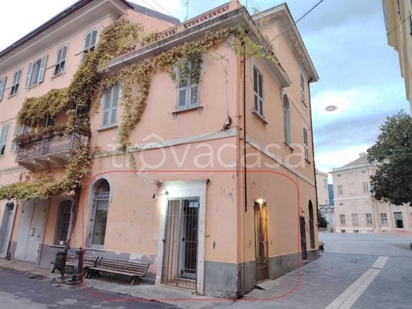 negozio in affitto a Loano